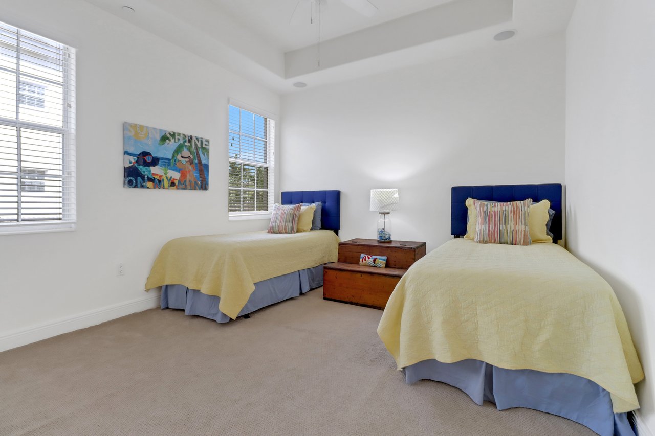 562 Avellino Isles CIR # 201