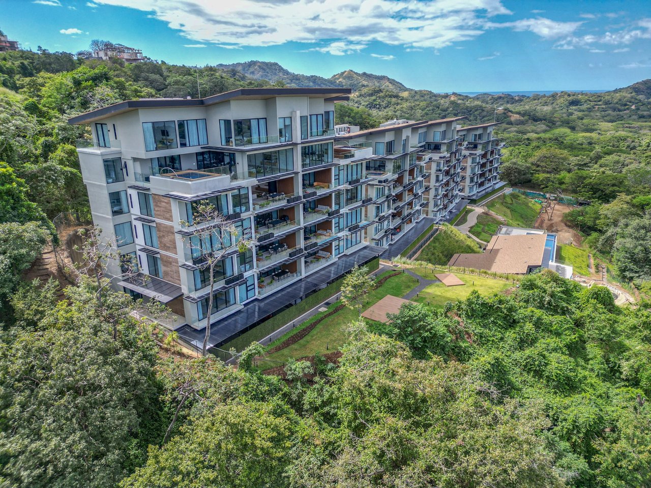 Solaris Sura 4B | Brand-New Ocean-View Luxury Condo in Reserva Conchal