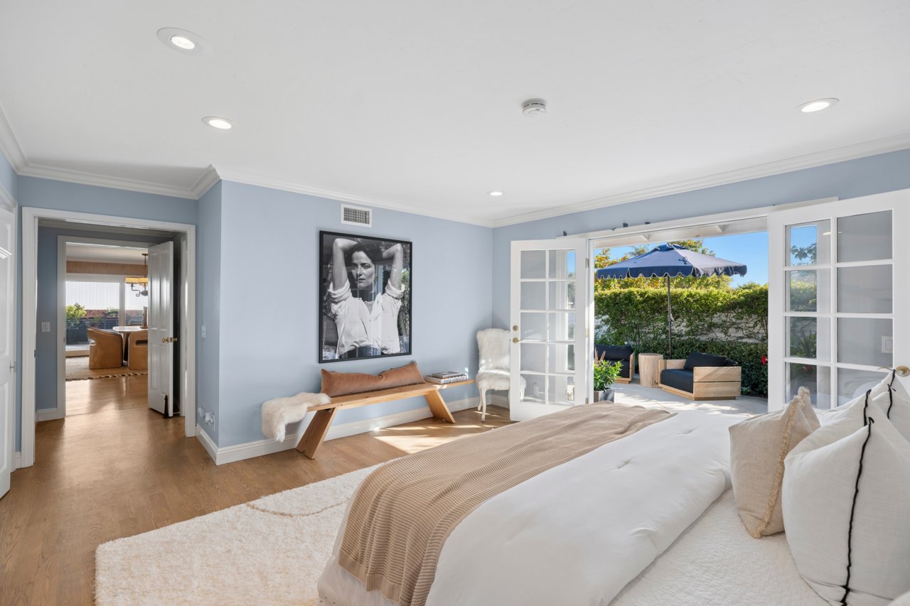 2606 Lighthouse