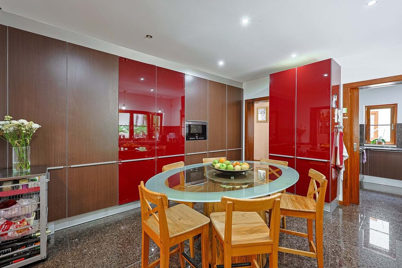 Trophy 5+2 Bedrooms Villa in Gandarinha,  Cascais’ Crown Jewel of Discrete Luxury and Sustainability