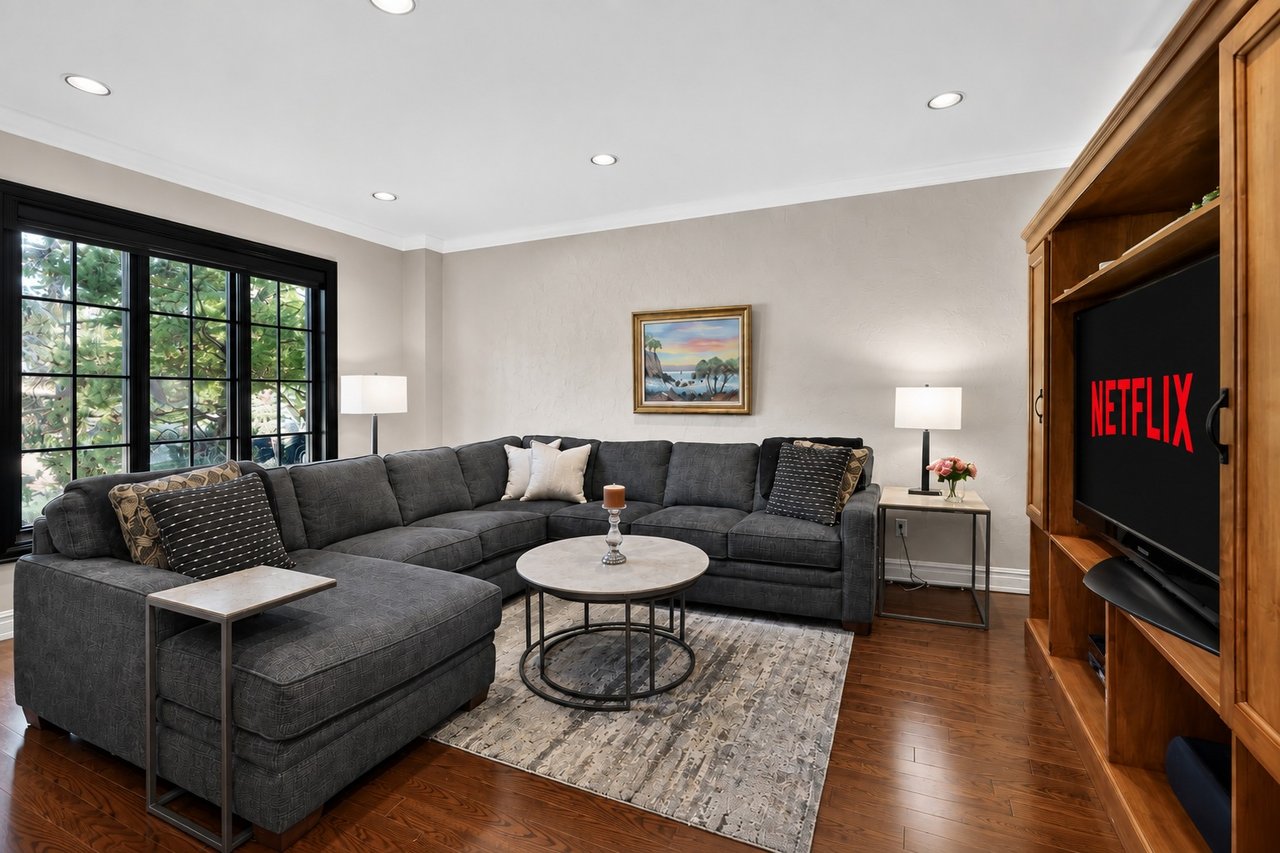 324 Oakridge Court, Oakville