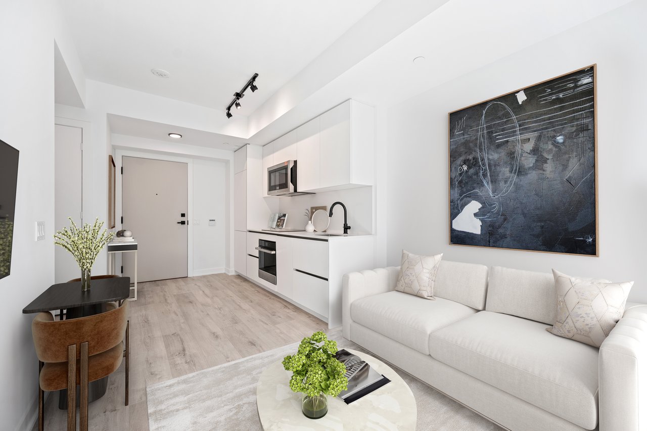 327 King Street W #1604