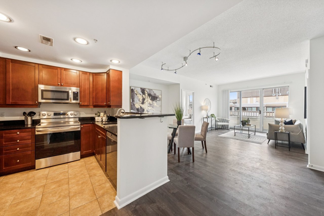 1111 11th St NW