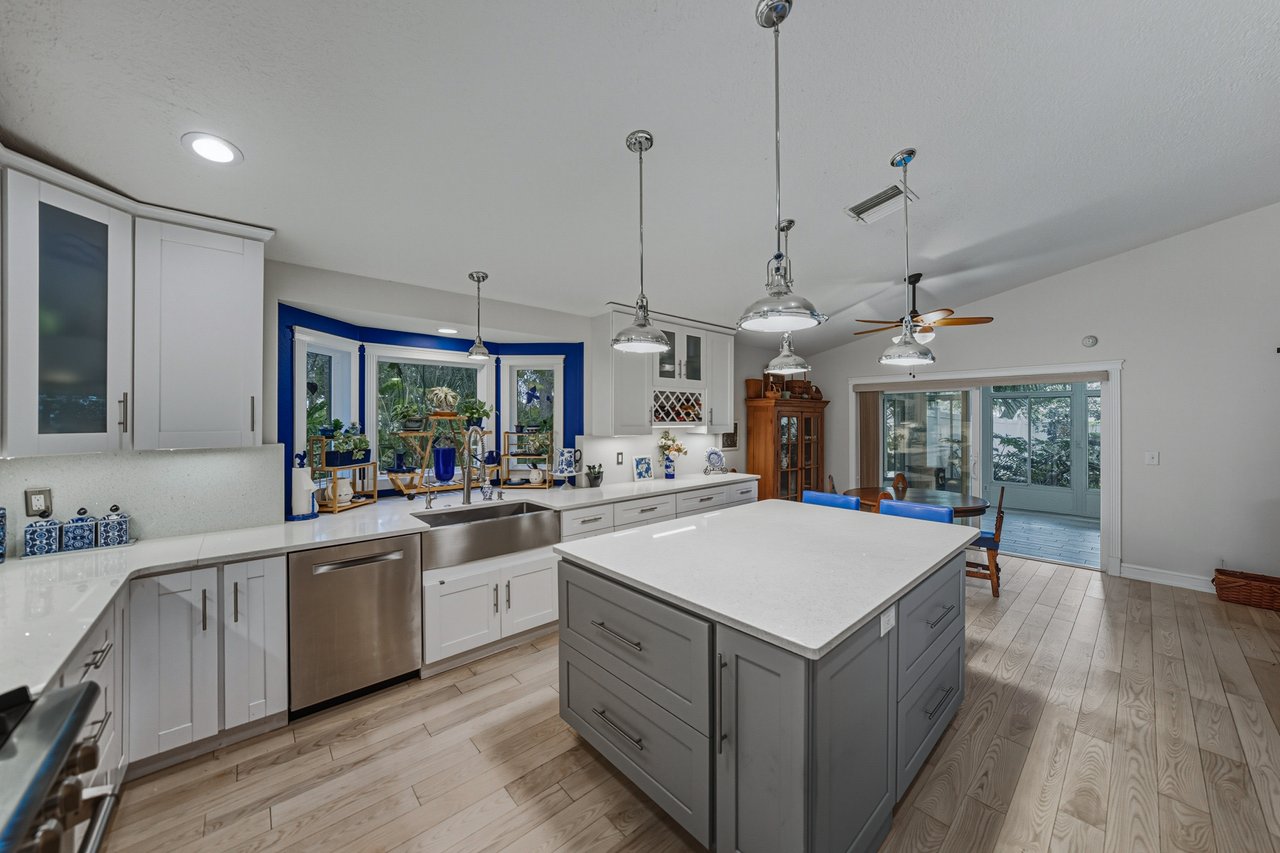 5240 NEW BRITTANY LN