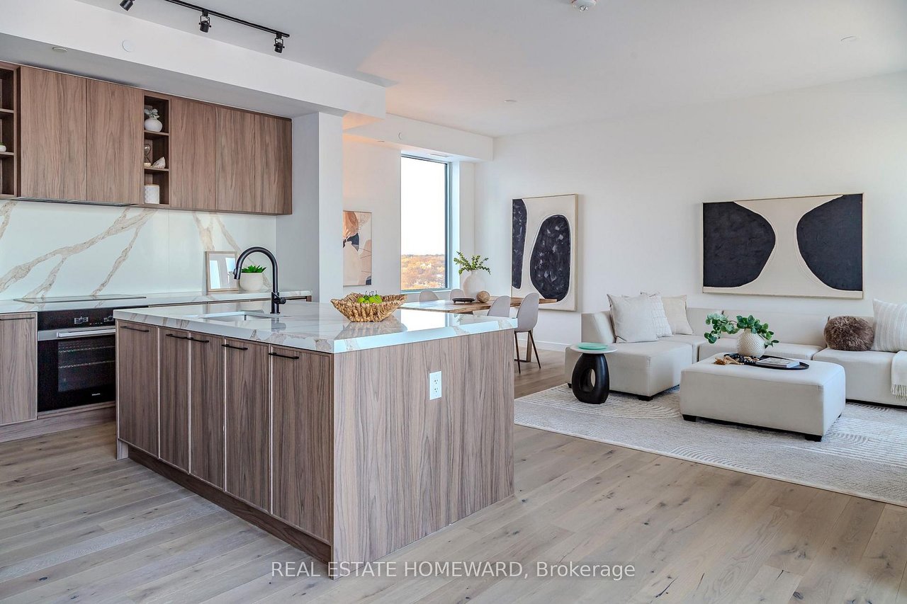 PENTHOUSE BY THE BEACHES 