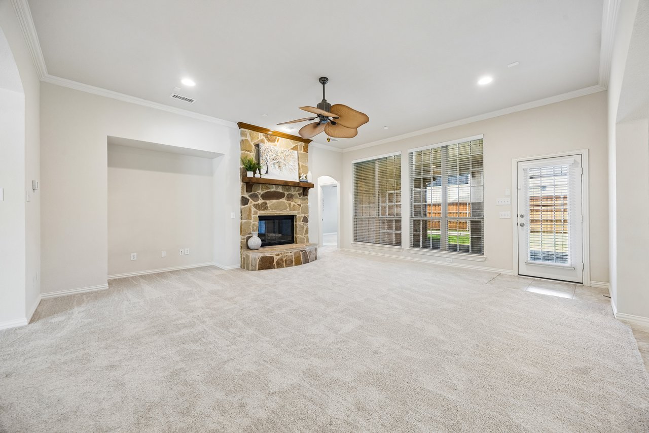 7001 Handen Drive
