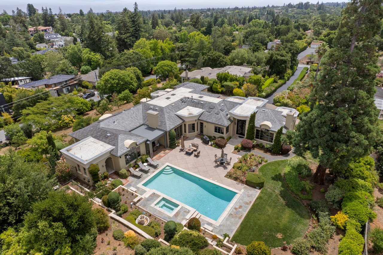 12445 Hilltop DR