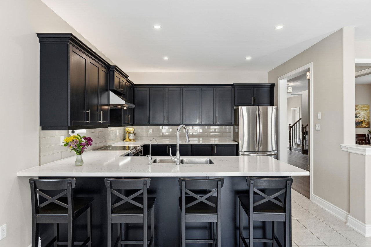 2998 Annalysse Drive, Orillia