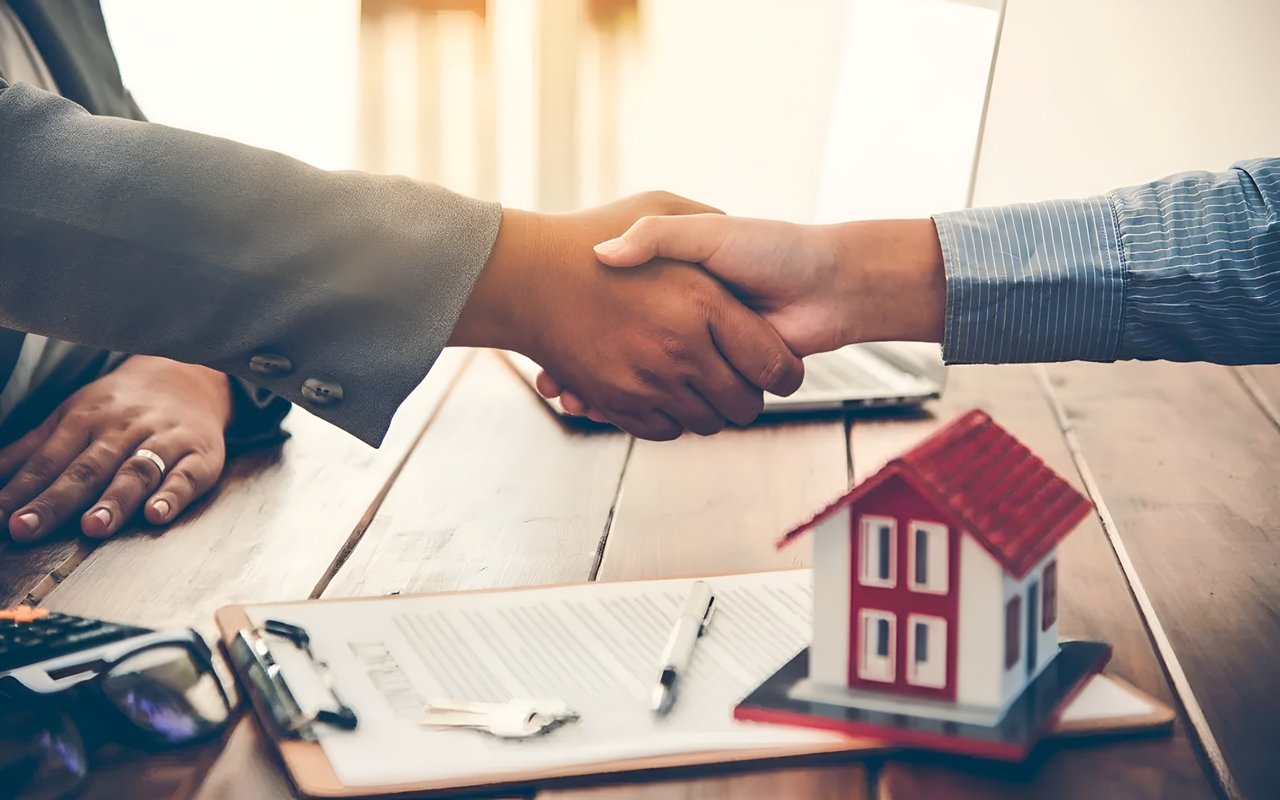 Common Home-Selling Mistakes to Avoid for a Faster Sale