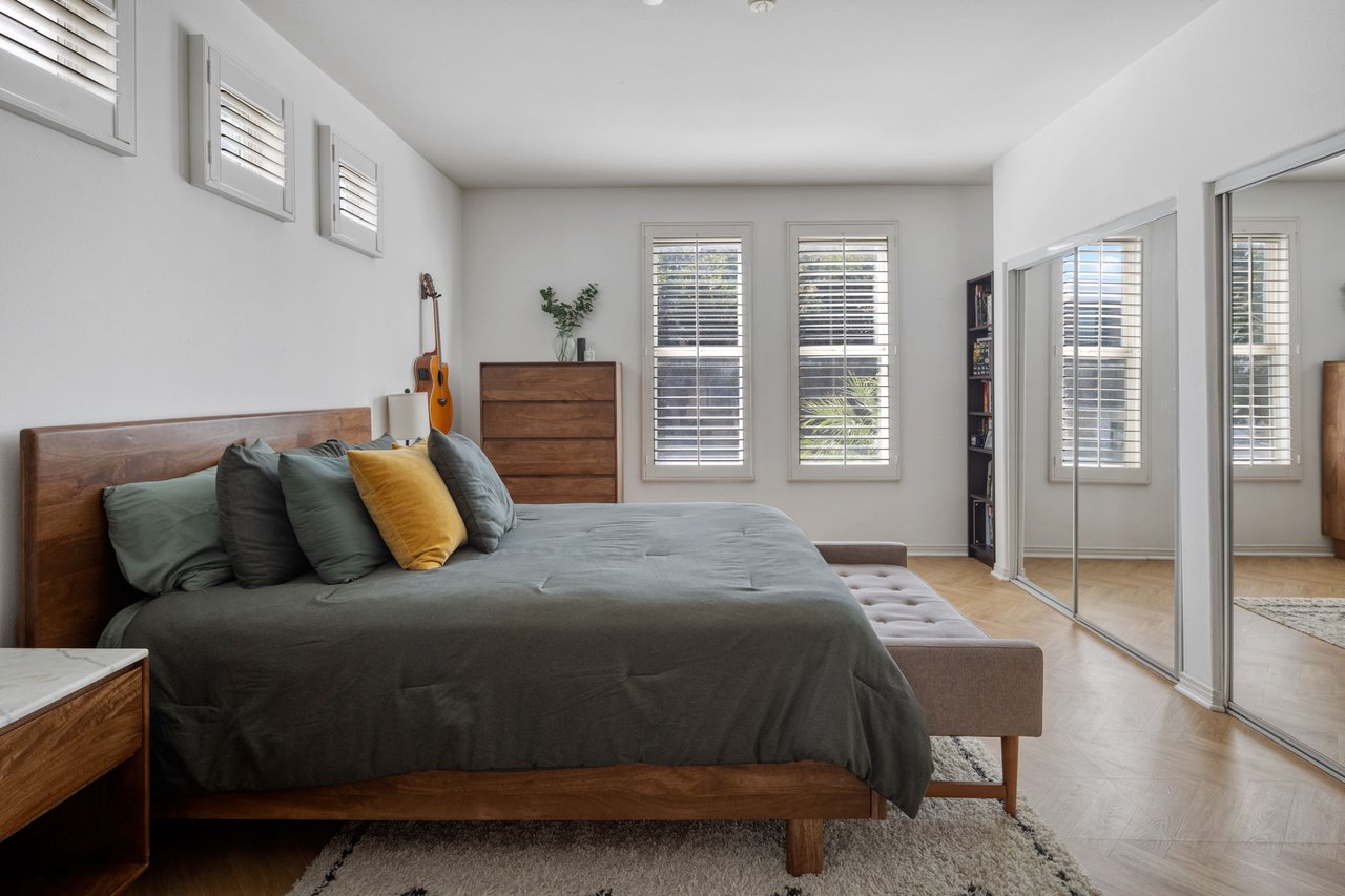 4400 Cartwright Ave Unit: 102, Toluca Lake