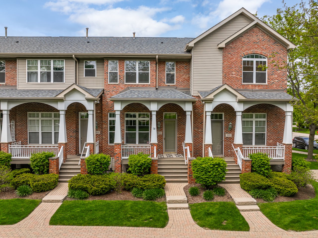 1103 Longwood Dr