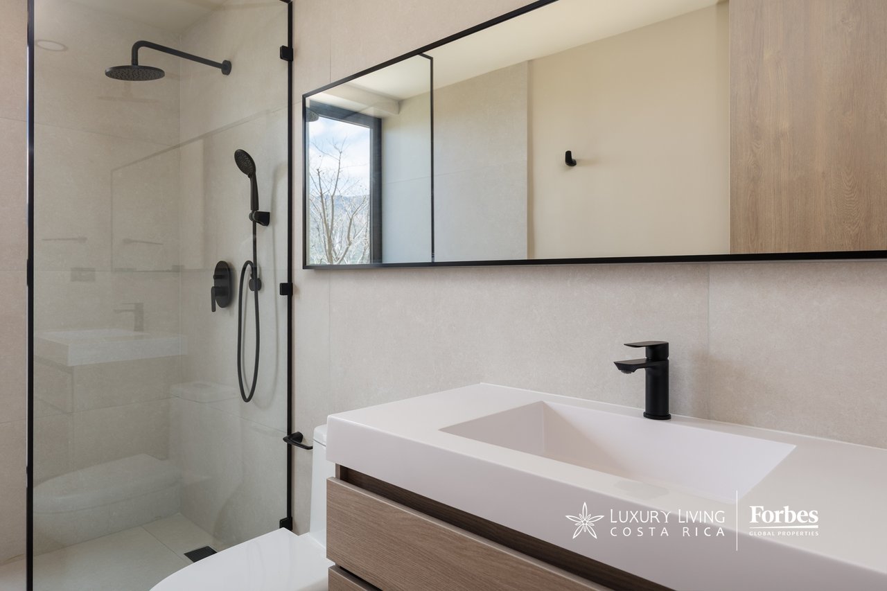 20995 – One bedroom duplex apartment with a balcony and storage room in Alto de las Palomas