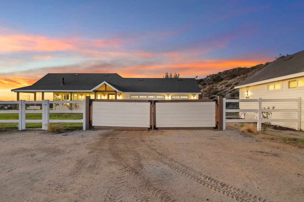 41950 Calle La Escondida