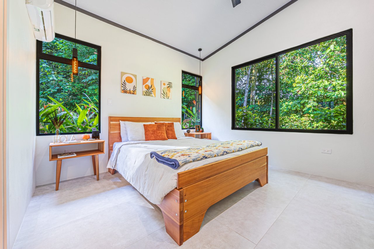 Contemporary Mountain View Villa – 5 Minutes to Playa Dominical