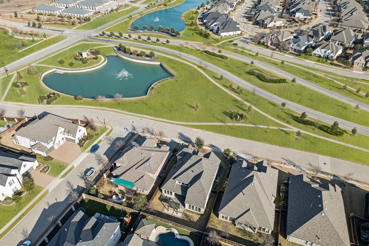 1001 Grassy Shore Ln