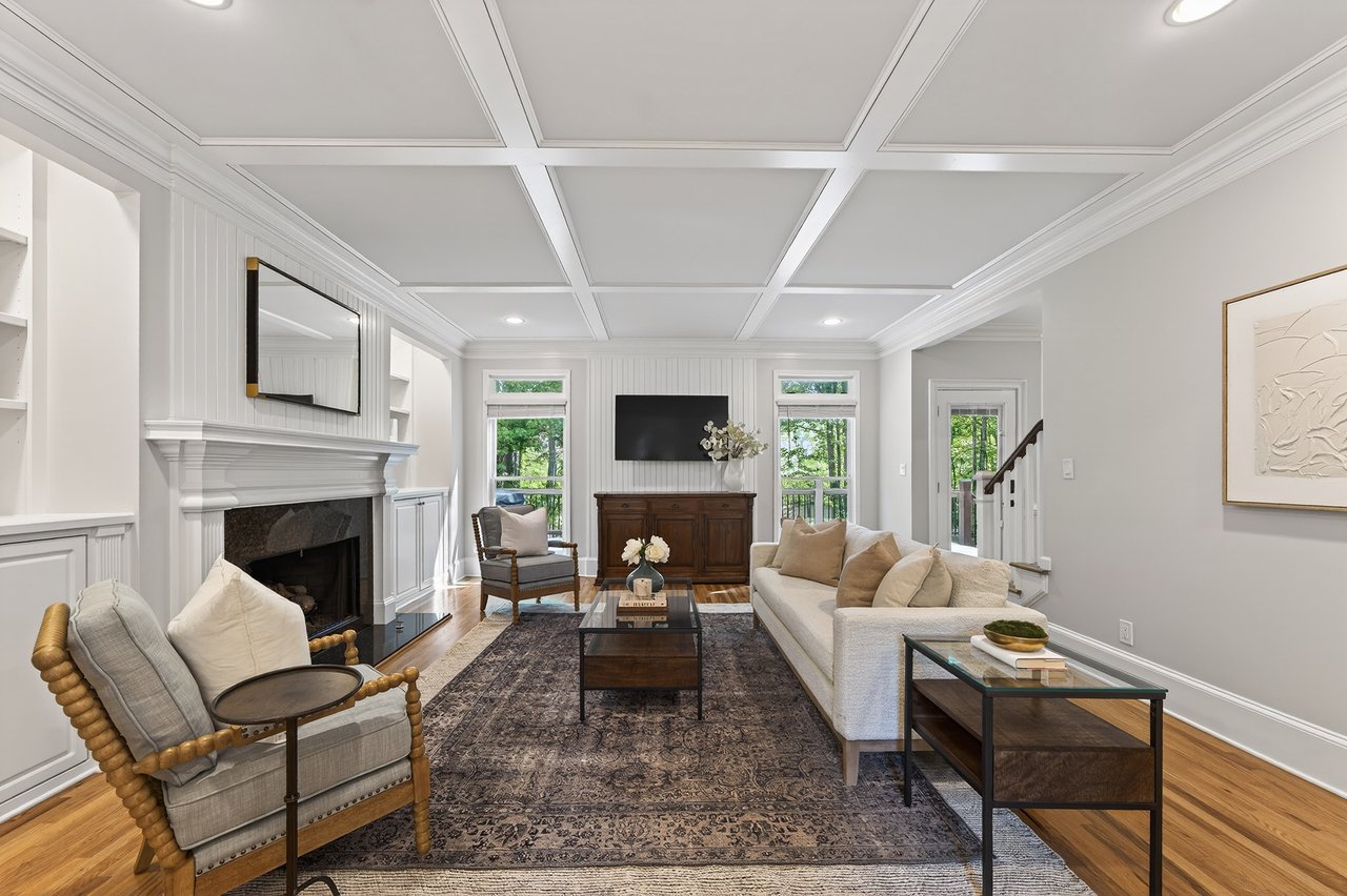 880 Hampton Bluff Drive