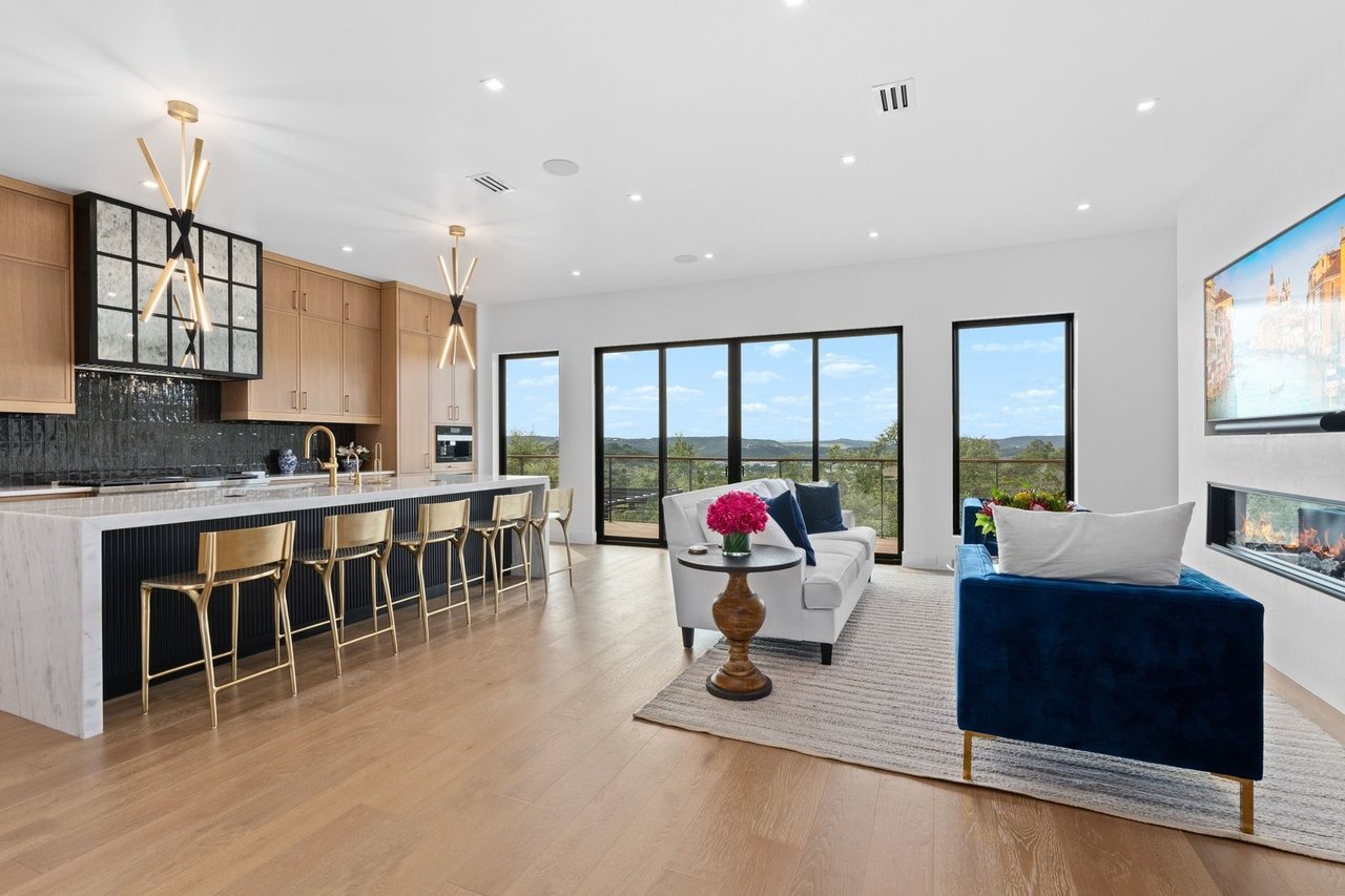 Luxxis Design 1104 Summit