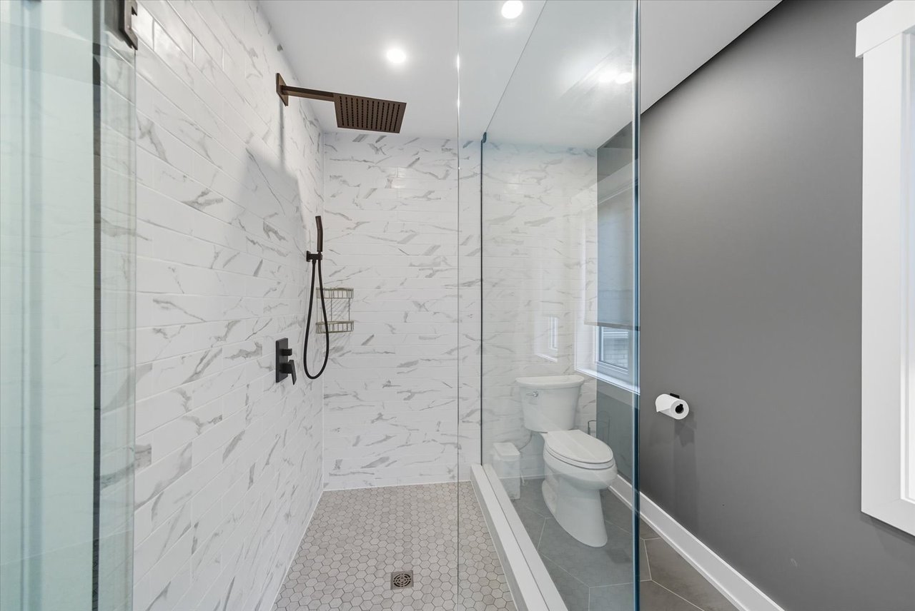 11 Avondale Cres 