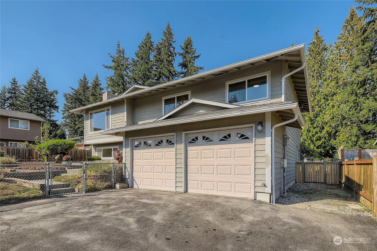 6607 192nd Pl SW