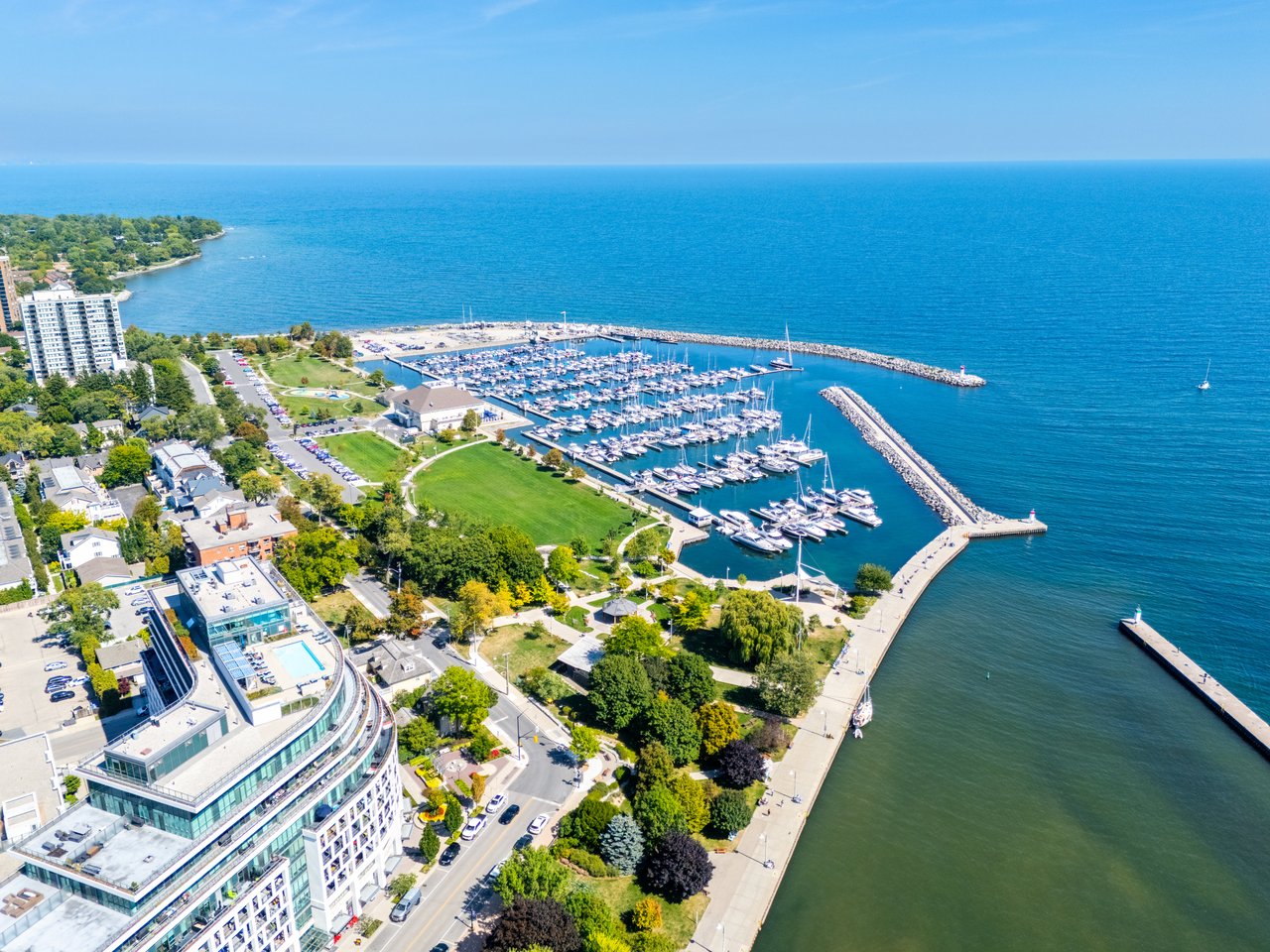 8-120 Bronte Road, Oakville 