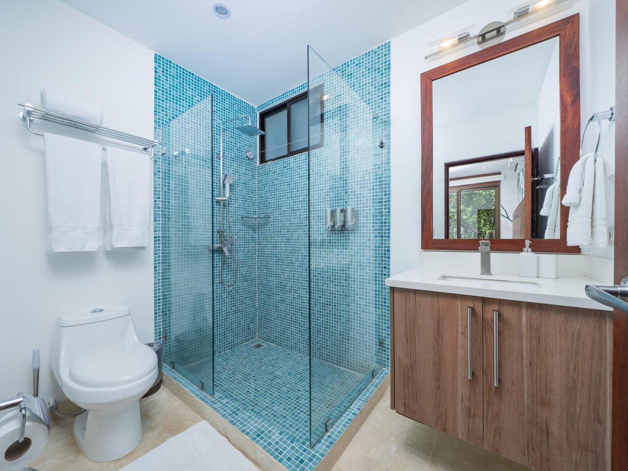 Casa Plumeria | Modern Elegance and Tropical Tranquility Near Tamarindo