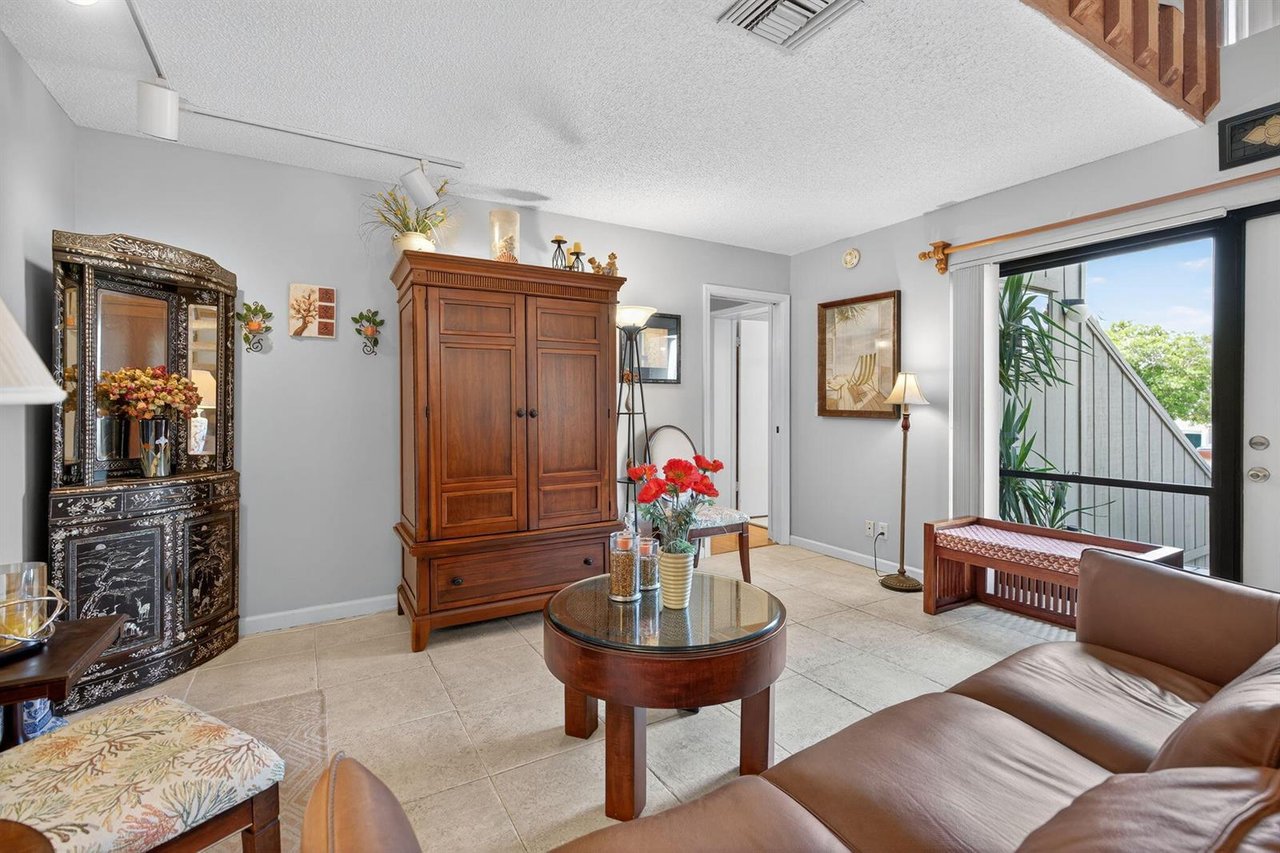 1605 S US Highway 1 Apt 8E