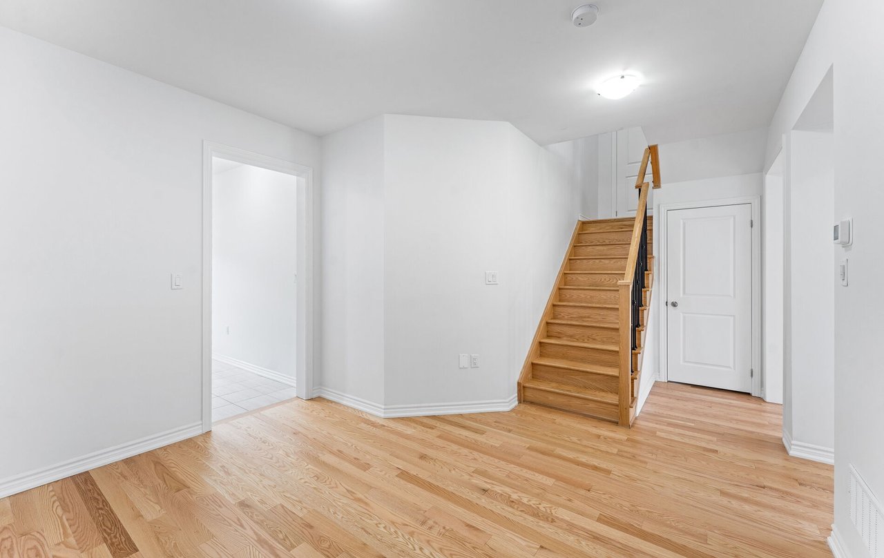 1206 Corby Way