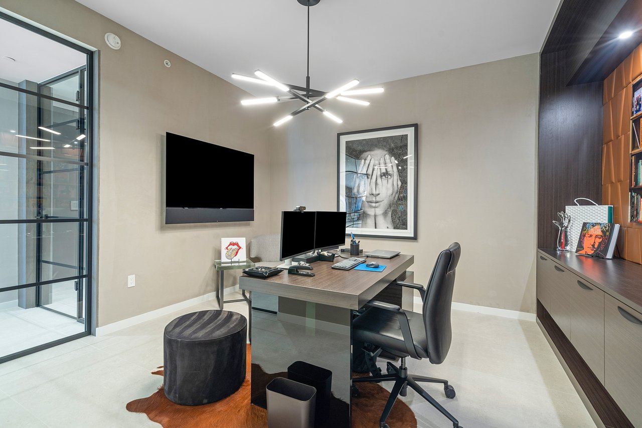 200 SE Mizner Blvd #809