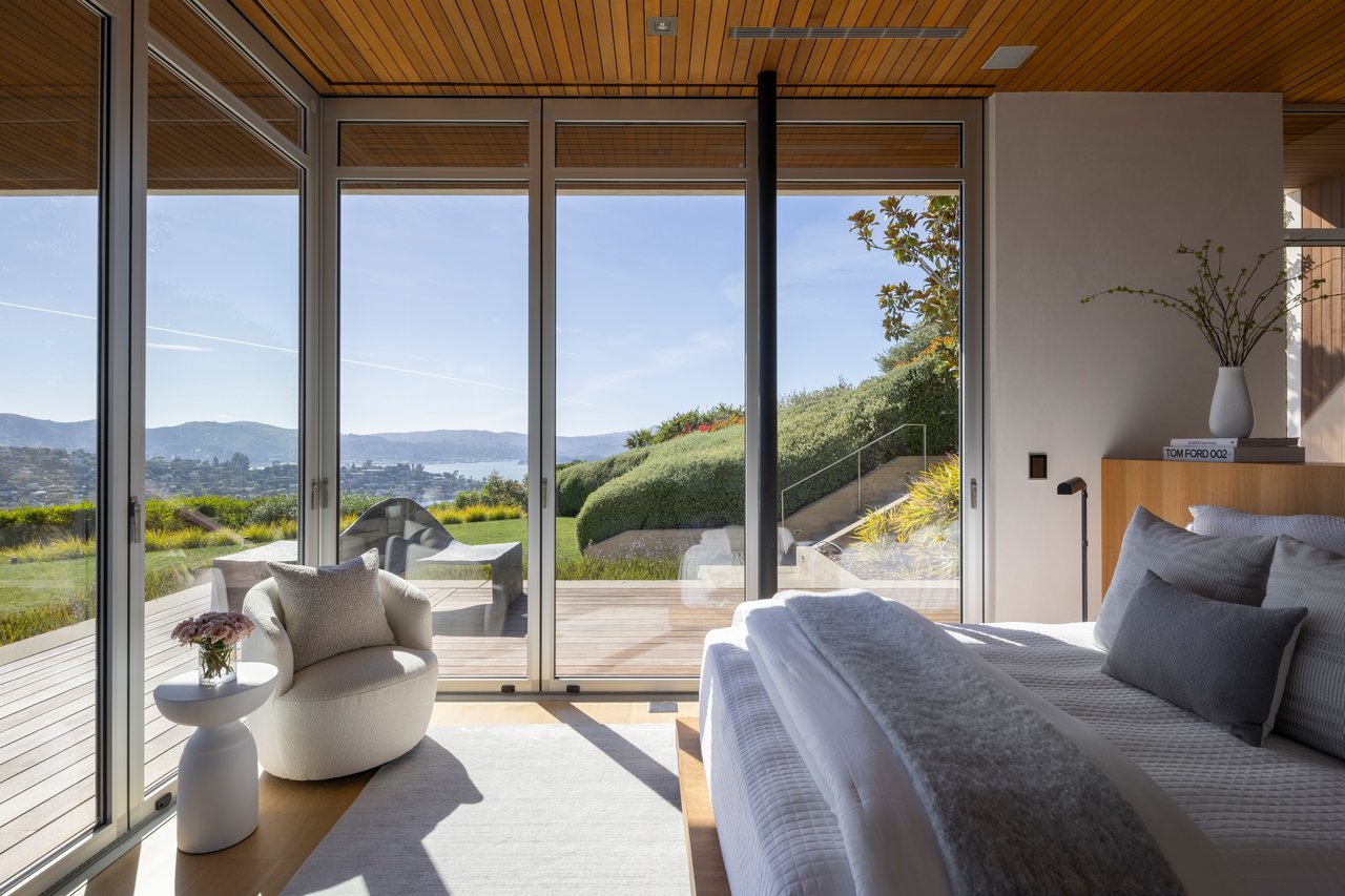 Iconic Modern Estate