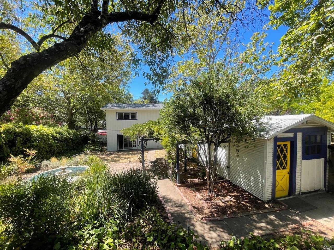 1132 Sir Francis Drake Blvd