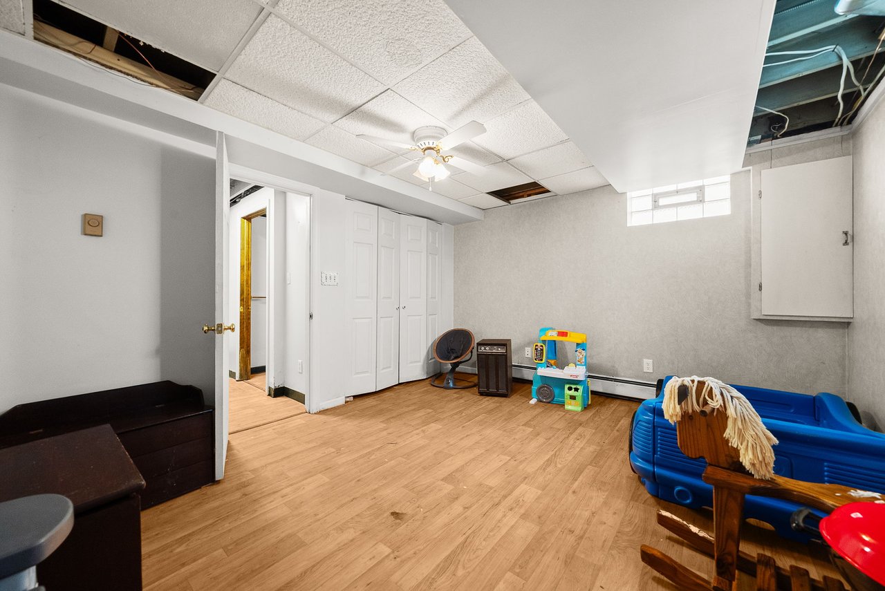 615 Lincoln Ave, Carnegie PA 15106