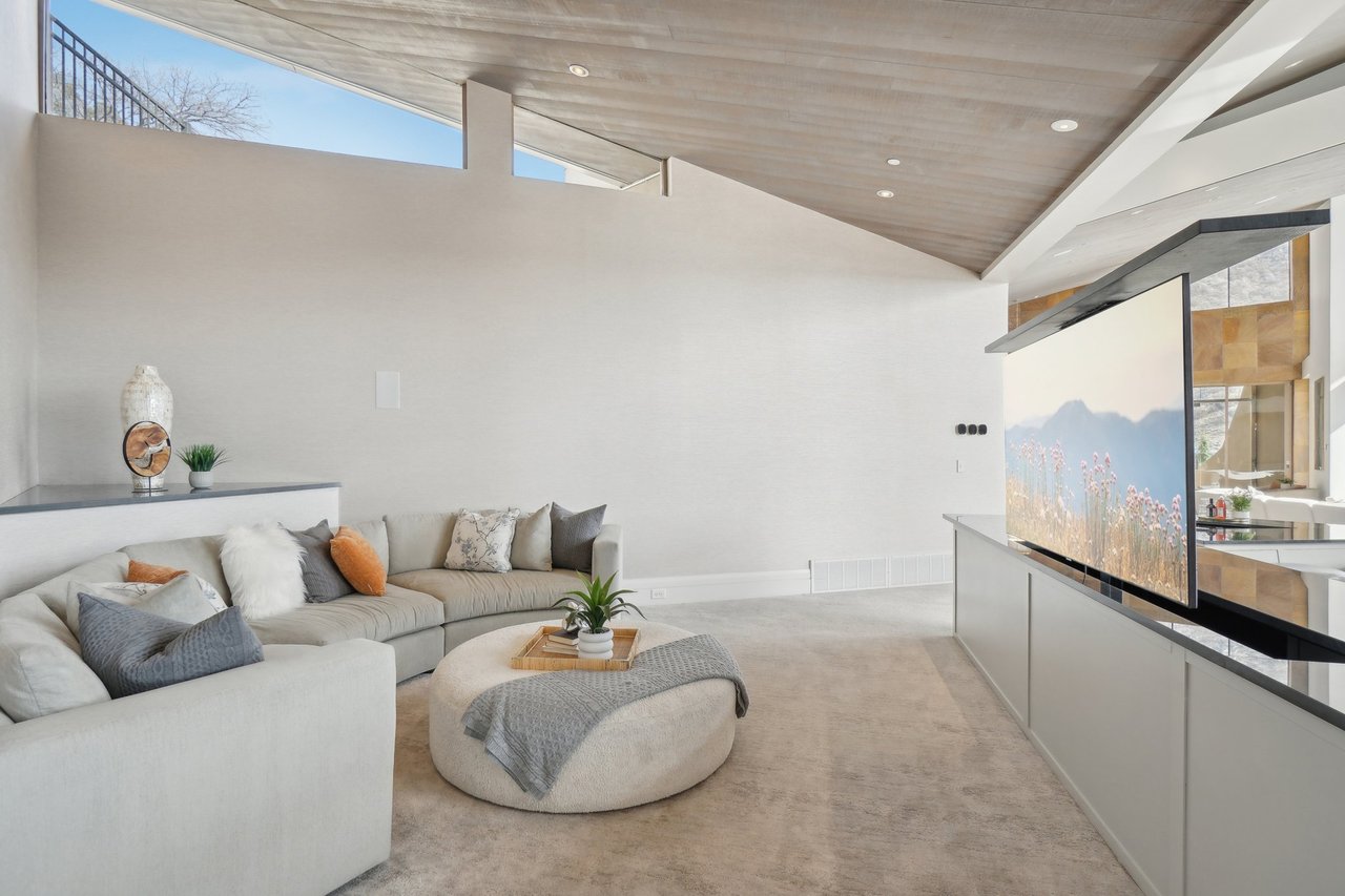 4141 E Canyon Estate Dr