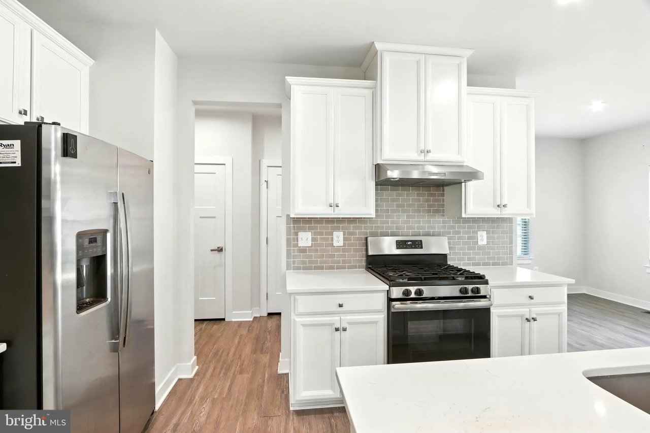 6015 Charles Henry Pl