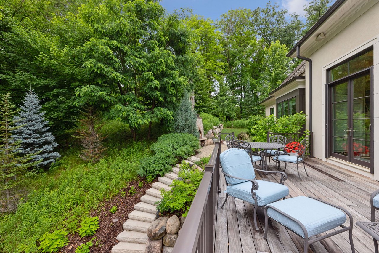 405 Carpenters Point, Wayzata