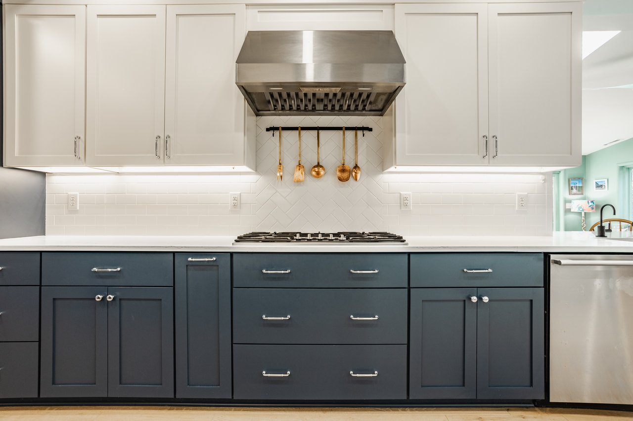 8045 Broadway Street