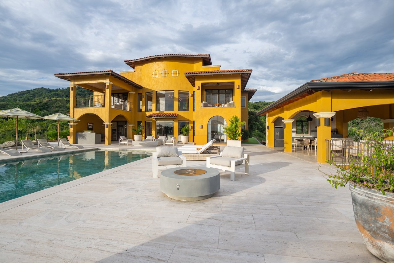 Casa Loro - Luxury Estate