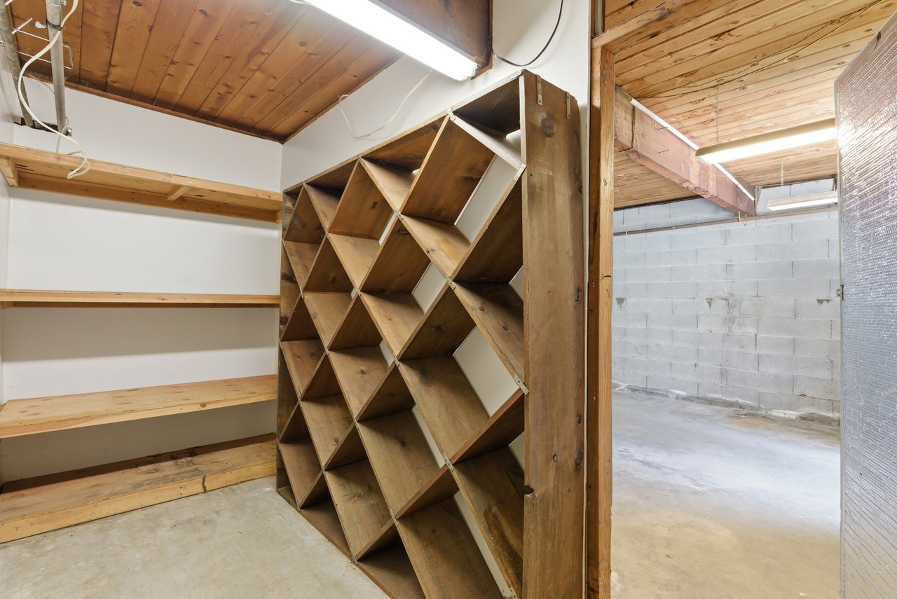 1038 East Evelyn Avenue