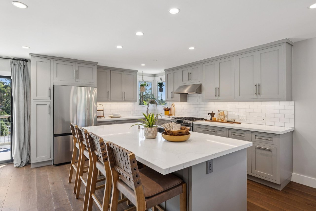 34 Broadview Drive Just Listed!