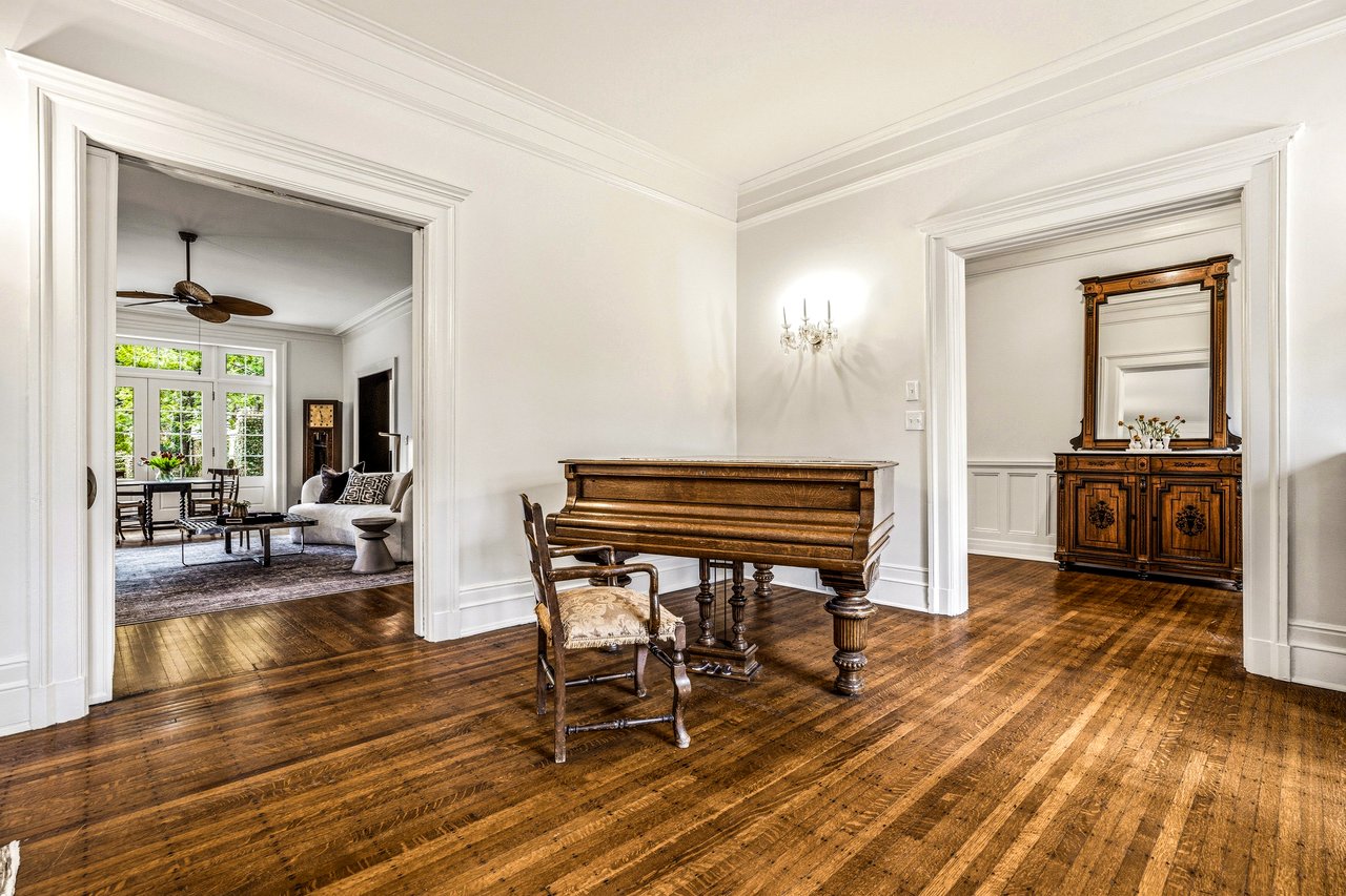 794 Springdale Road NE