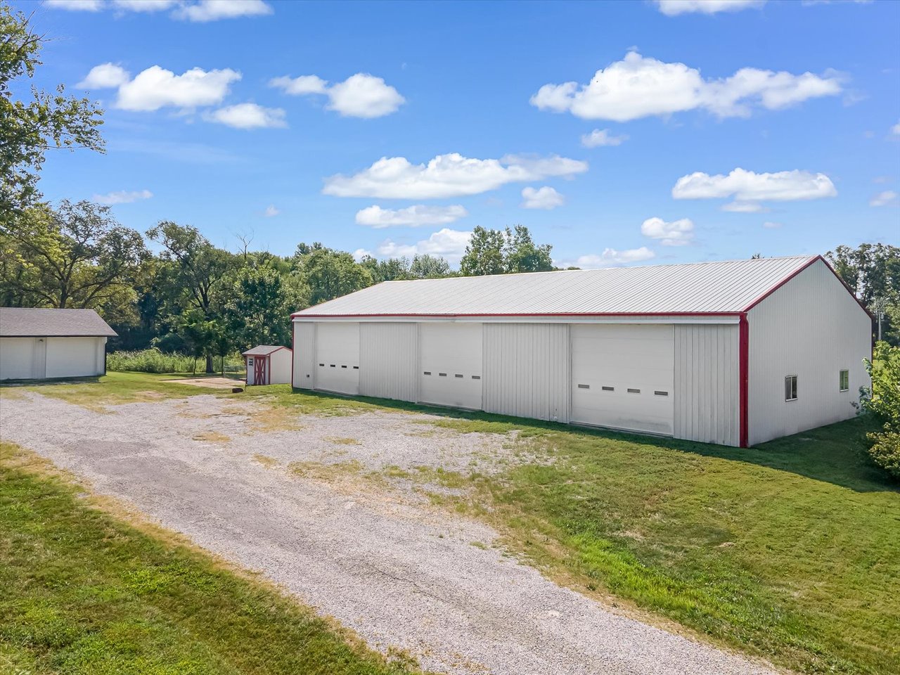 Spacious Country Home on Nearly 10 Acres – 2622 Kaiser Road 