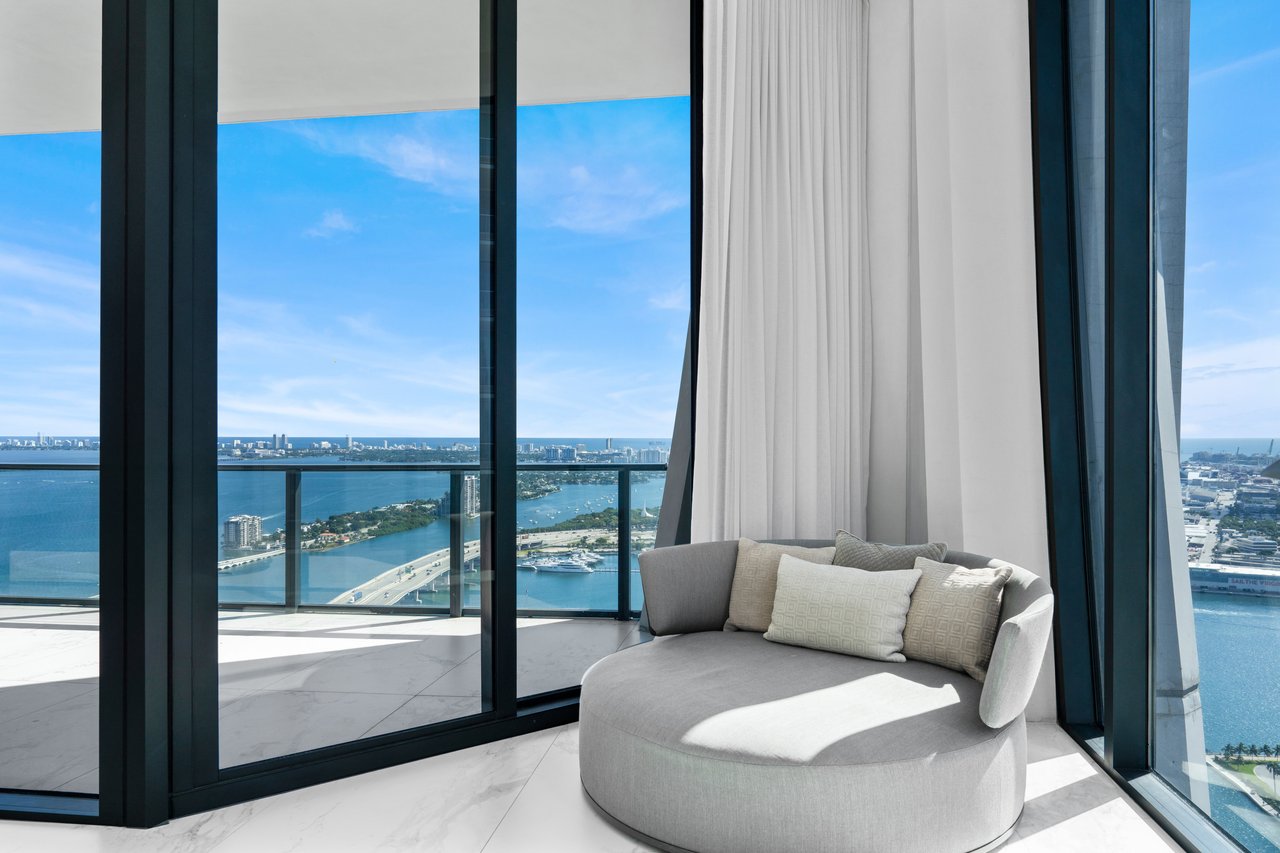 One Thousand Museum Lower Penthouse 4901