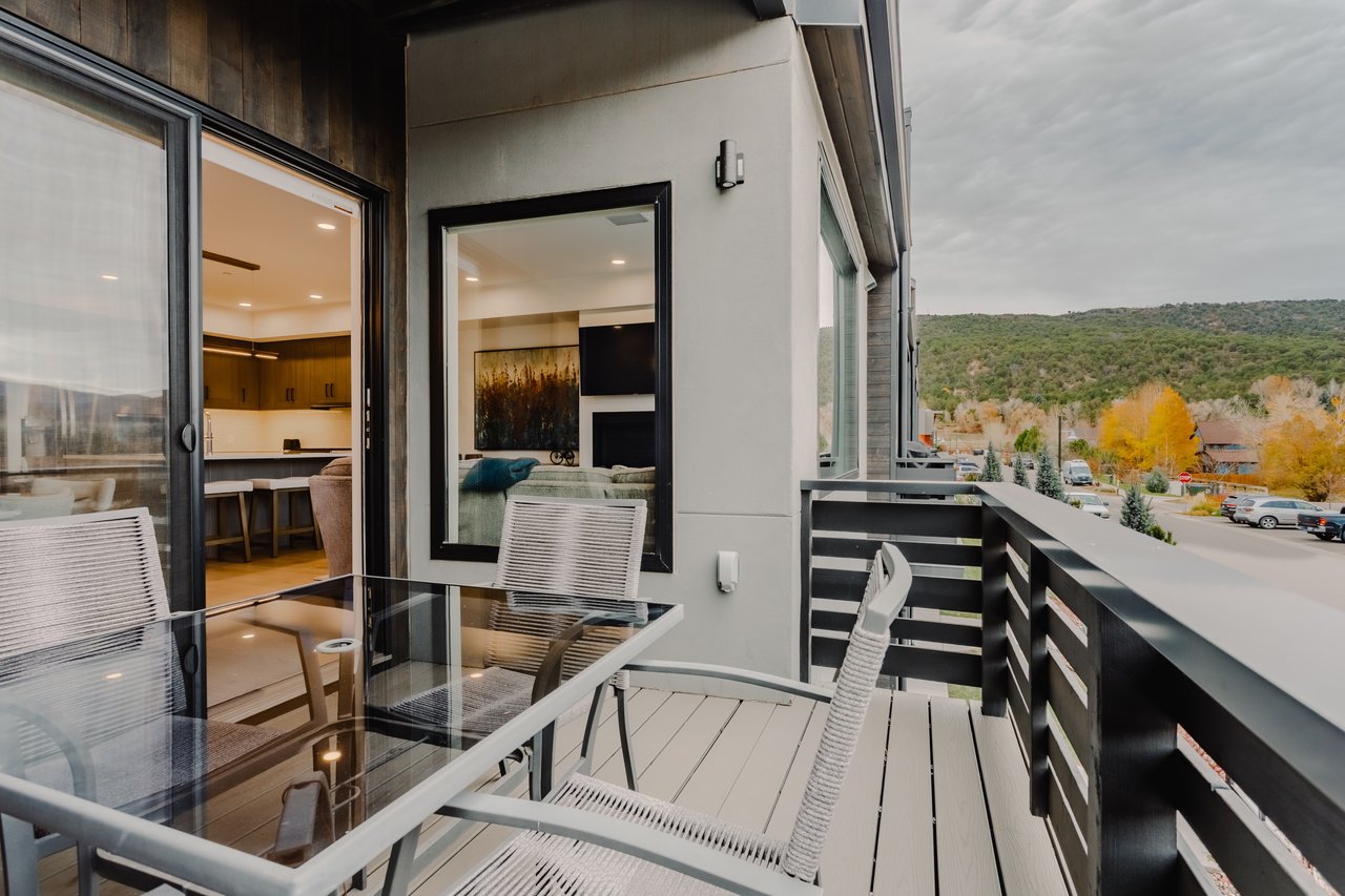 Elevated Basalt Living