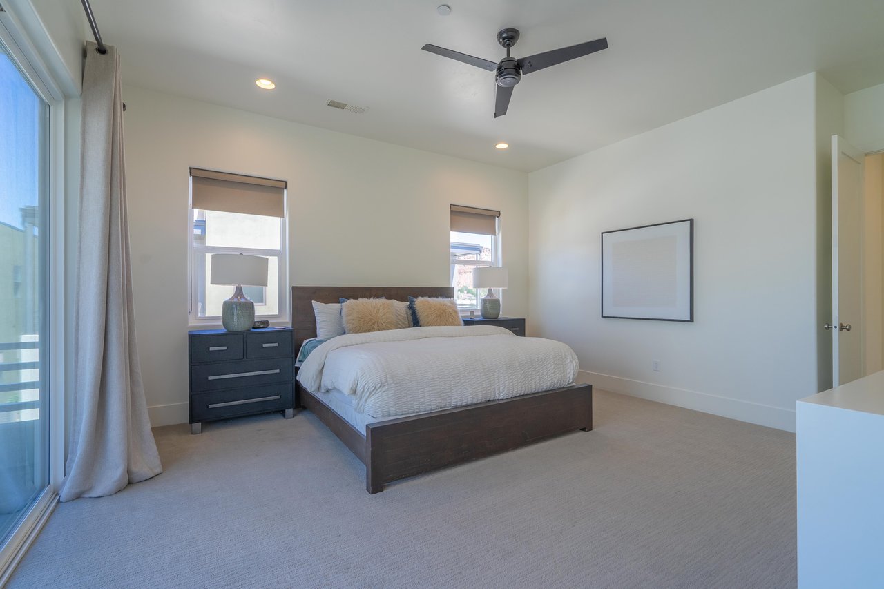 COUNTRY CLUB GOLF COURSE RETREAT