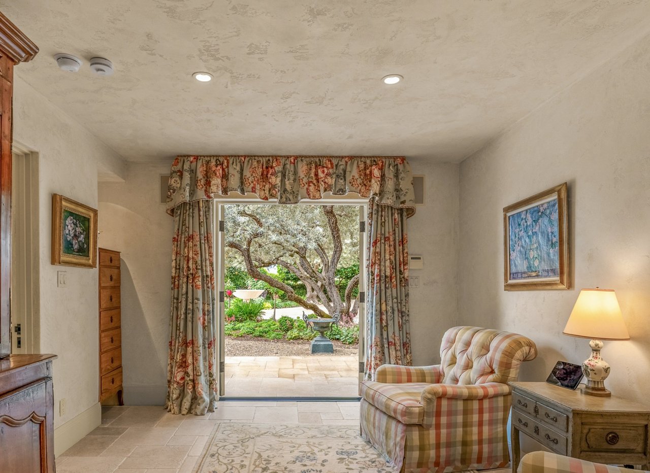 Mills Lane, St. Helena