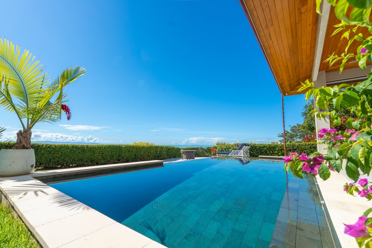 Blue Horizon – luxury ocean-view home in Ojochal, Costa Rica