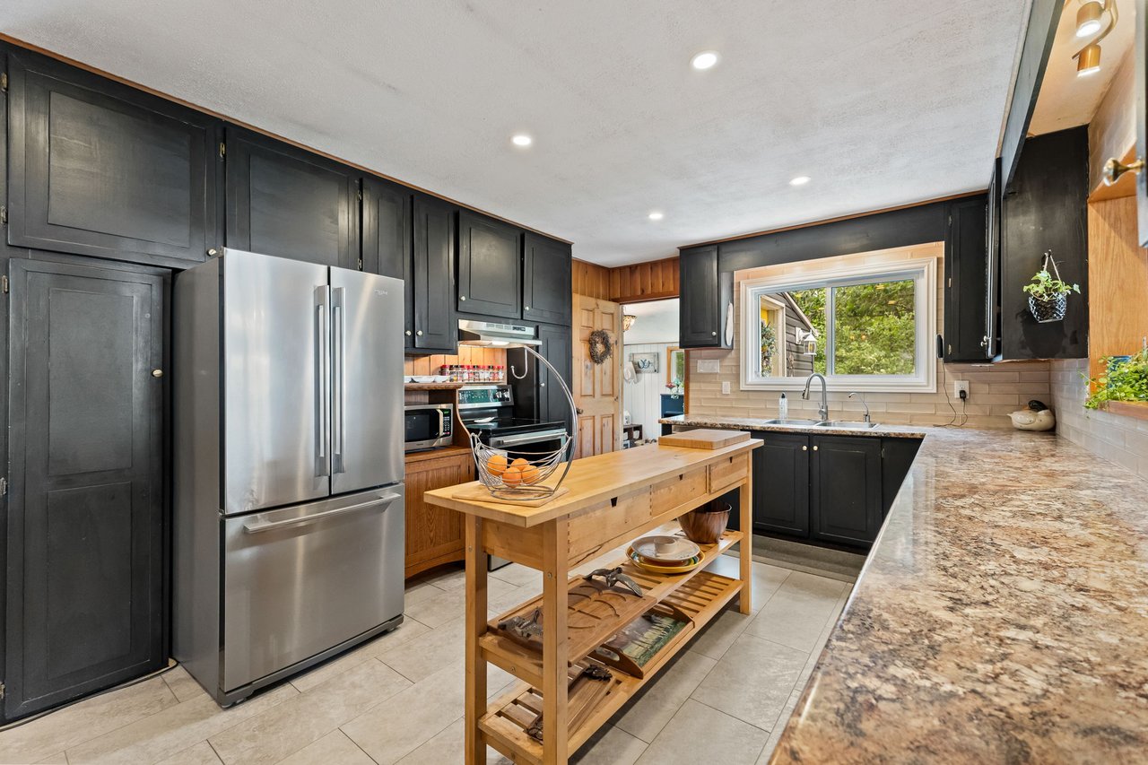 27 Young Street, Kawartha Lakes