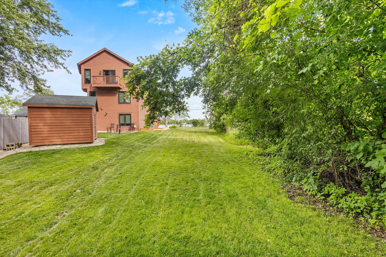 7110 N Tichigan Rd Waterford
