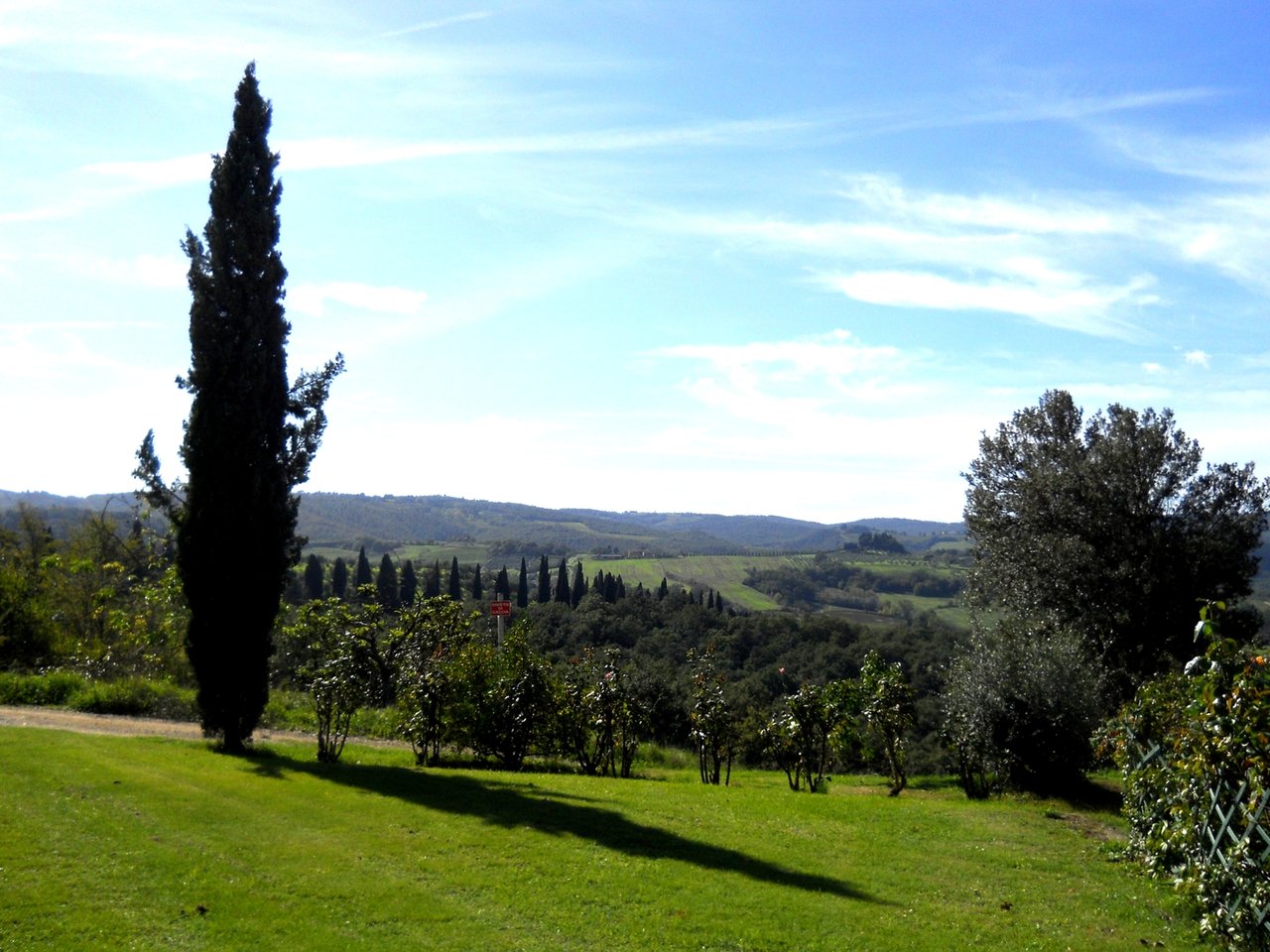 Charismatic B&B in Rolling Hills of San Gimignano