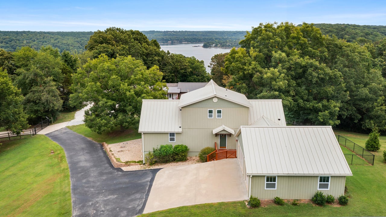 19123 Hill Rd, Springdale, AR 72764