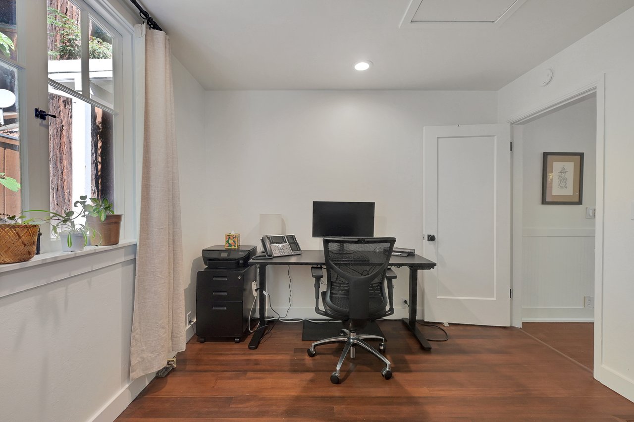 207 Madrone Ave